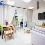 Ukiel Z Dostepem Do Jeziora By Rent4you Apartamento