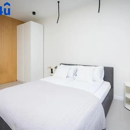 Ukiel Z Dostepem Do Jeziora By Rent4you Апартаменты Ольштын